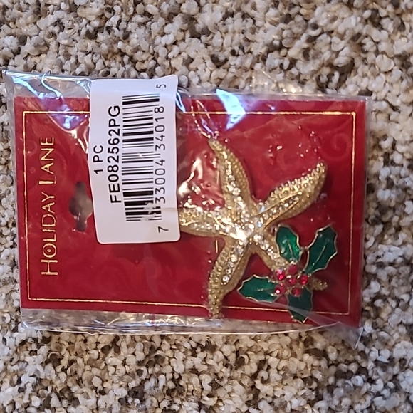 Macy's Jewelry New Macys Holiday Lane Brooch Poshmark